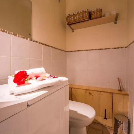 Sainte-foy-l'argentiere Sleeps 6 Pool Apartment