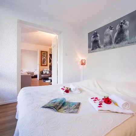 Sainte-foy-l'argentiere Sleeps 6 Pool Apartment